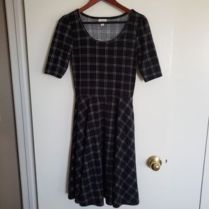 LuLaRoe Dresses - Lularoe Nicole plaid dress LuLaRoe Dresses - Lularoe Nicole plaid dress